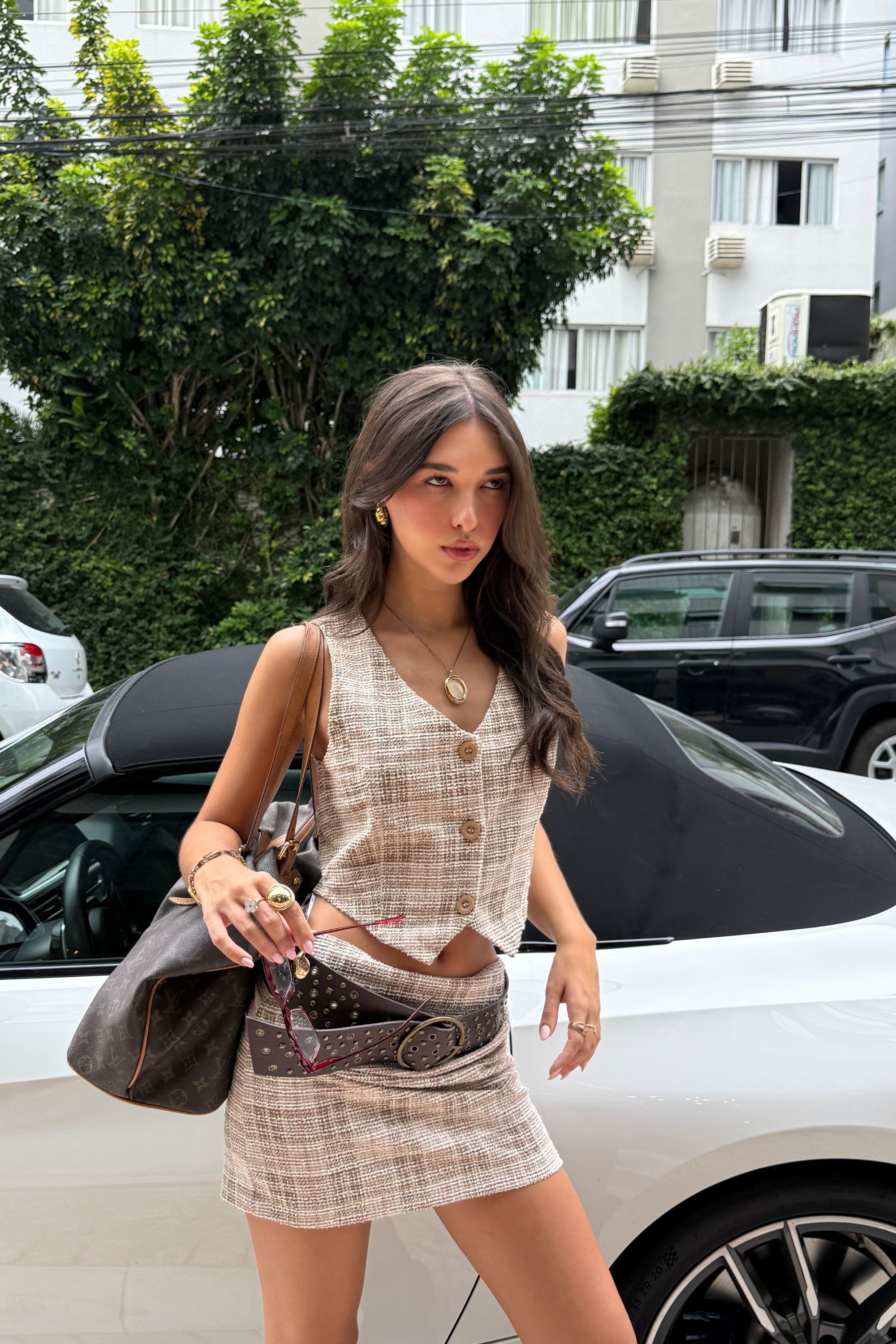 Colete Tweed – Elegância e Modernidade