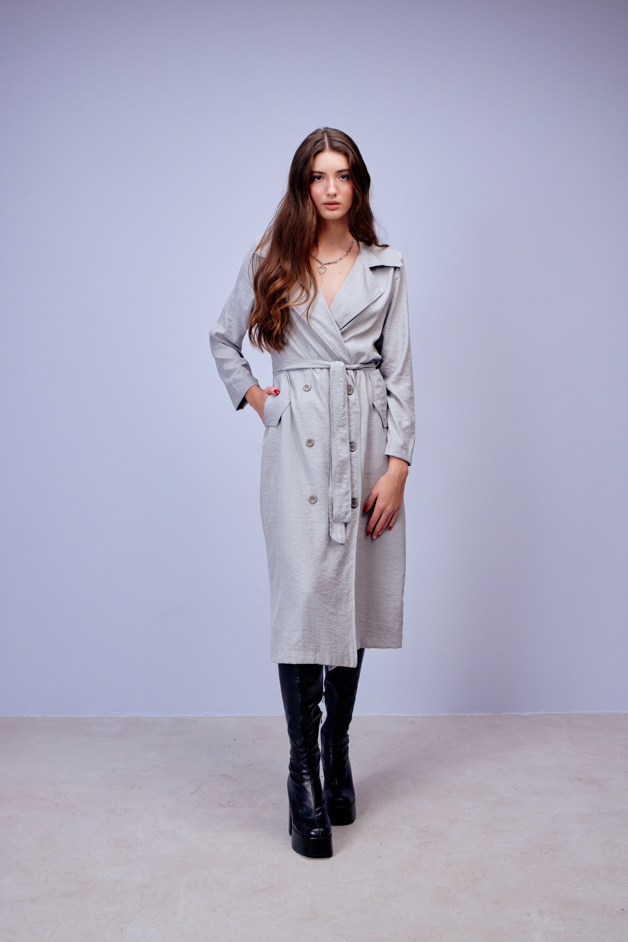 Trench Coat Feminino: Sofisticação e Estilo!